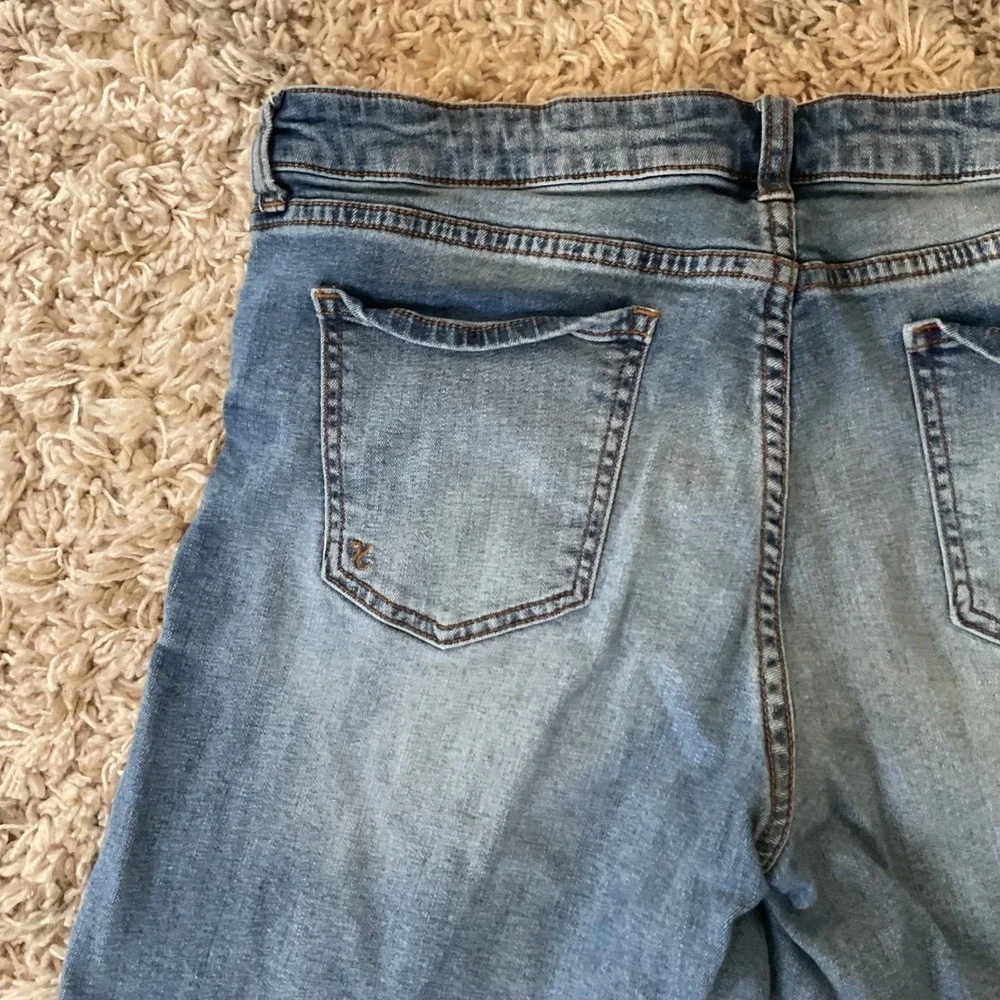 Kut from the Kloth Catherine Boyfriend Shorts Medium‎ Wash Blue Denim Size 12